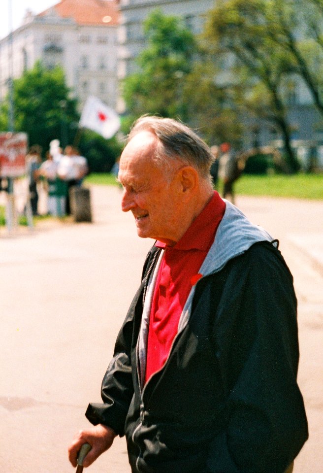 Praktica MTL 5 +  Helios 44-2 2/58 - May Day Brno 2014 - 10