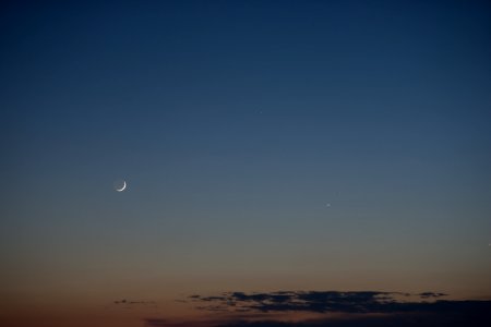 4% Waxing Crescent, Mercury, and Venus