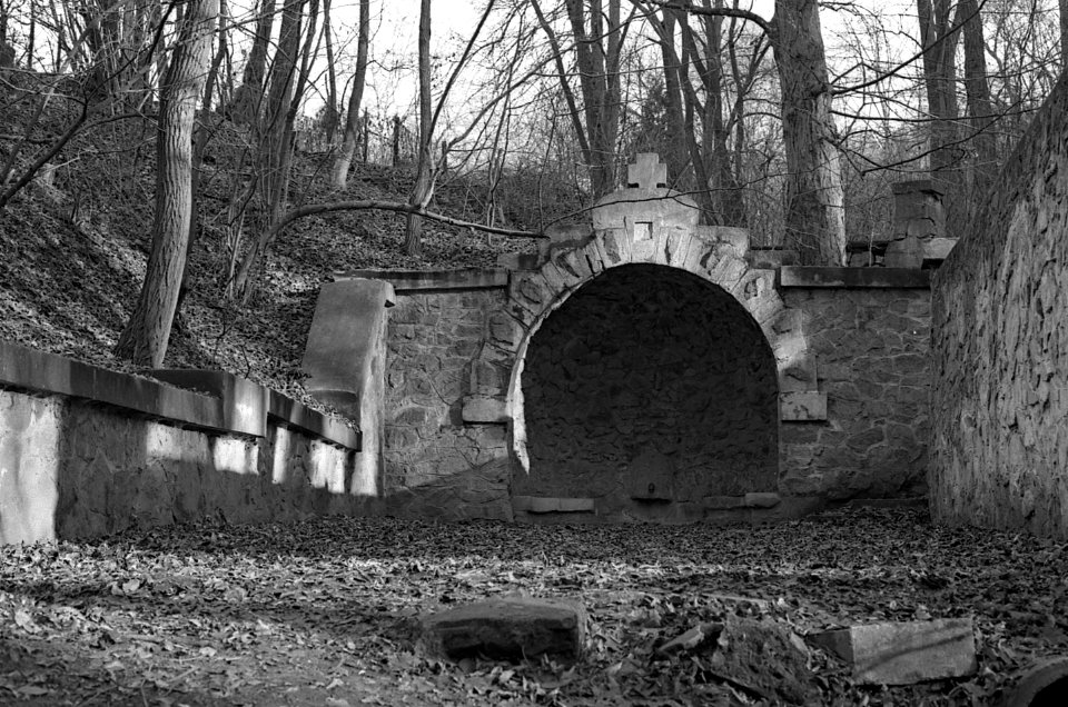 Canon EOS 30 - St. Anthony's Chapel and Sourroundings (Brno-Lesná) 10