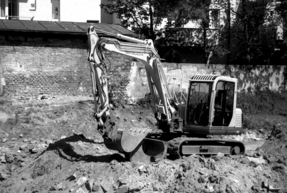 Canon Prima Zoom (Sure Shot) 76AiAF - Saturday Afternoon Excavator