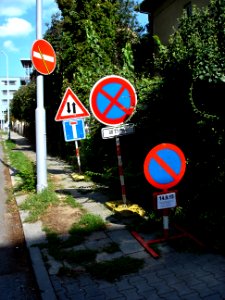 Overpopulated Traffic SIgns ;-)