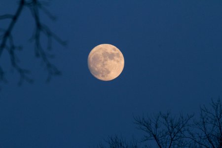 IMG 2748c Moon at 1630H Hse Kankakee IL 12-12-2016