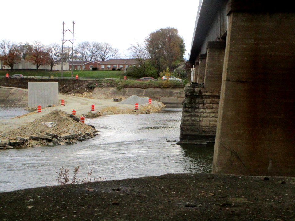 IMG 2666c Walking-Biking Bridge Construction Bird Park Kankakee IL 11-19-2016