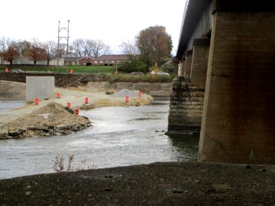 IMG 2666c Walking-Biking Bridge Construction Bird Park Kankakee IL 11-19-2016