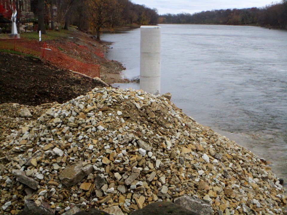 IMG 2665c Walking-Biking Bridge Construction Bird Park Kankakee IL 11-19-2016