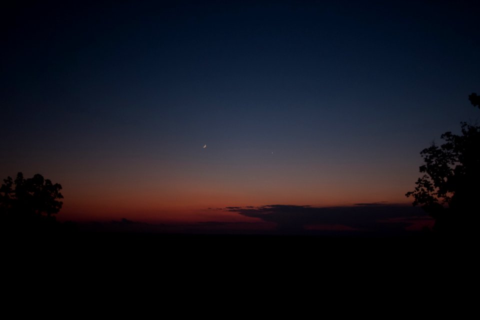 4% Waxing Crescent and Venus