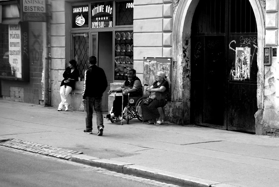 Sony Alpha A230 with Helios-44-2 - Cejl Street Scene 4