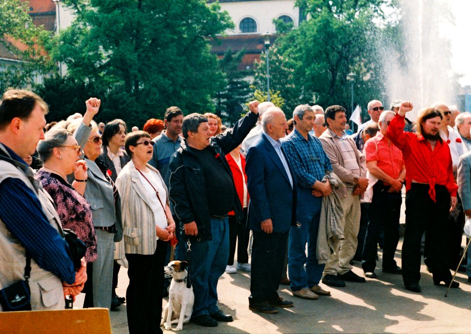 Praktica MTL 5 +  Helios 44-2 2/58 - May Day Brno 2014 - 09