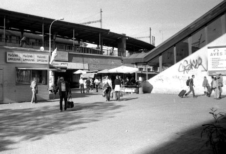 Elikon 35S - Sunday Street Stroll 2