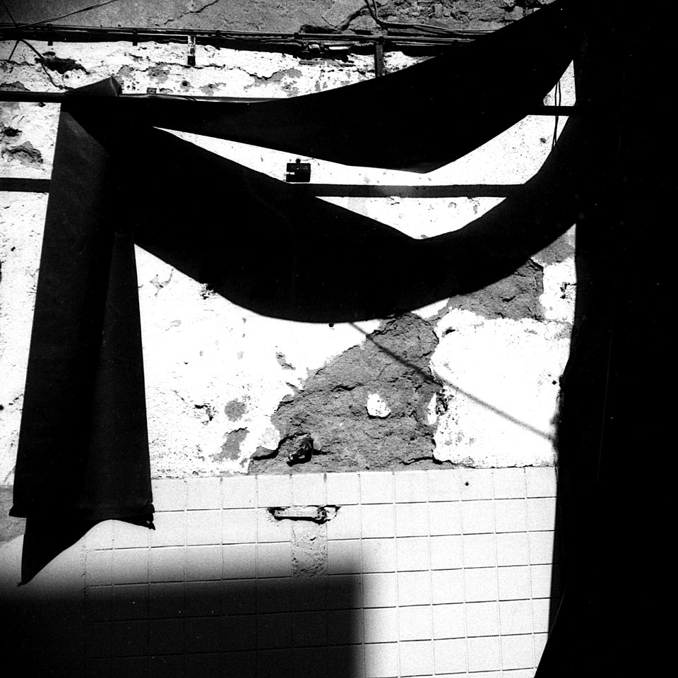 Praktica MTL5 with MIR-1V - Shadows and Things 01
