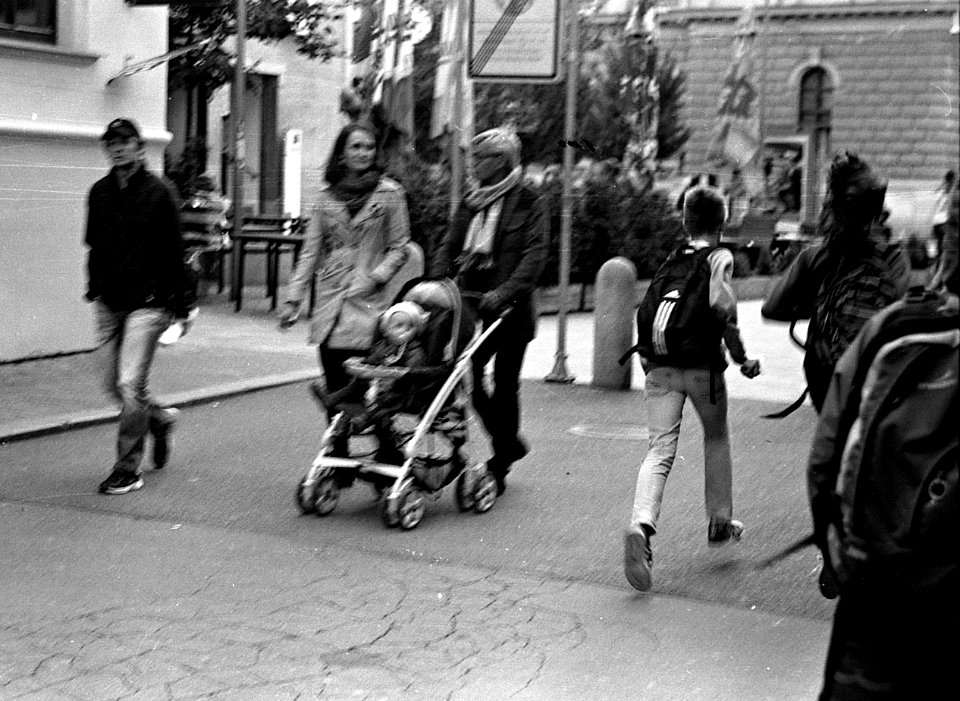 Ricoh TLS 401 with Helios 44-2 - Running Boy