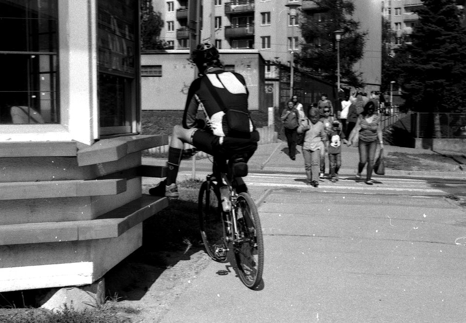 Exa + Tessar 2,8/50 - Cyclist