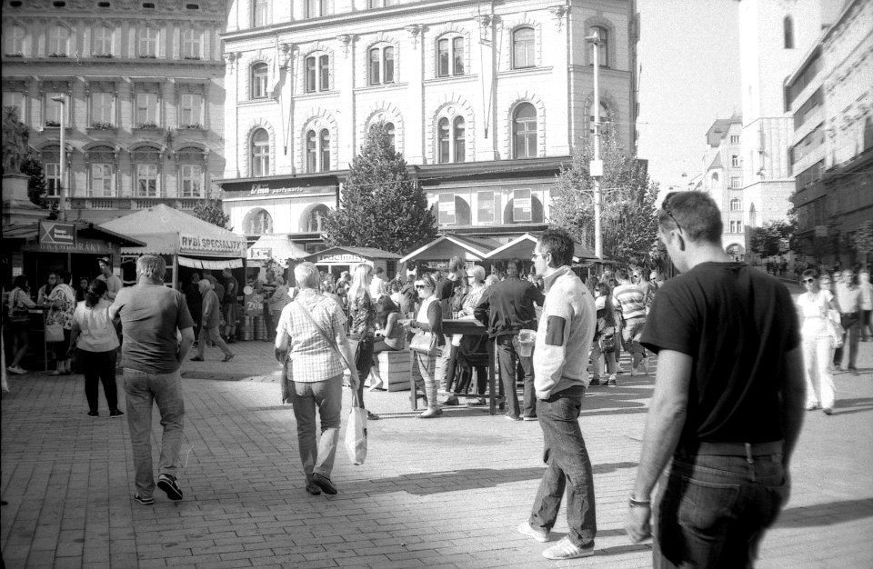 Elikon 35S - Sunday Street Stroll 2