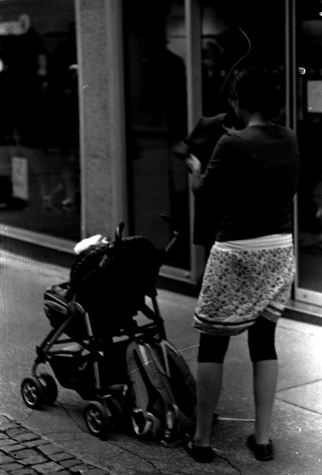 Ricoh TLS 401 with Helios 44-2 - Young Mother