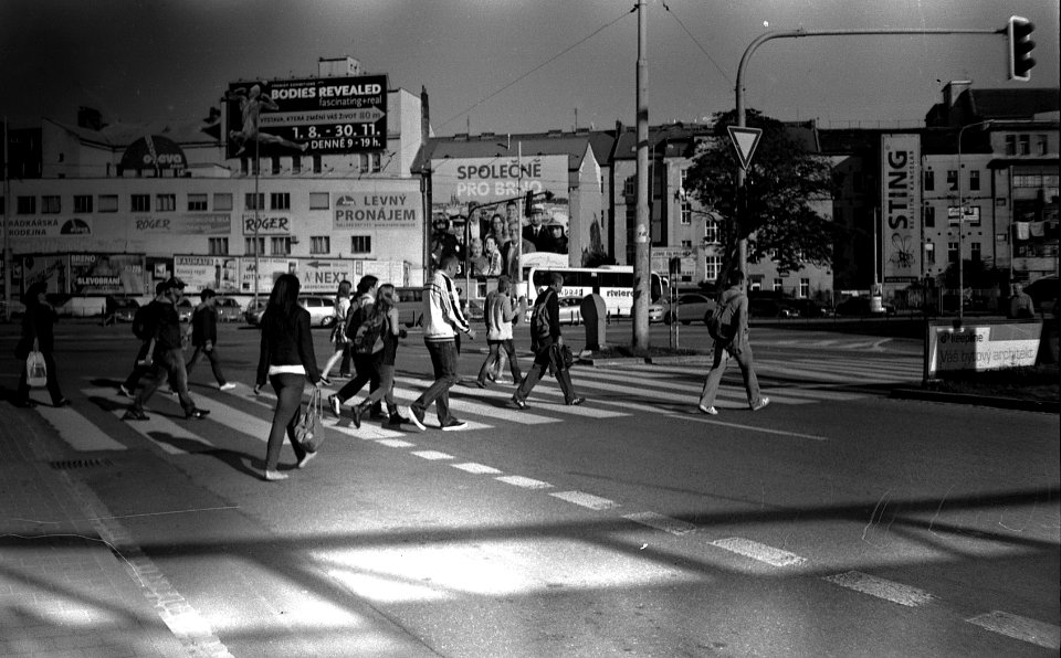 Elikon 35S - Sunday Street Stroll 2