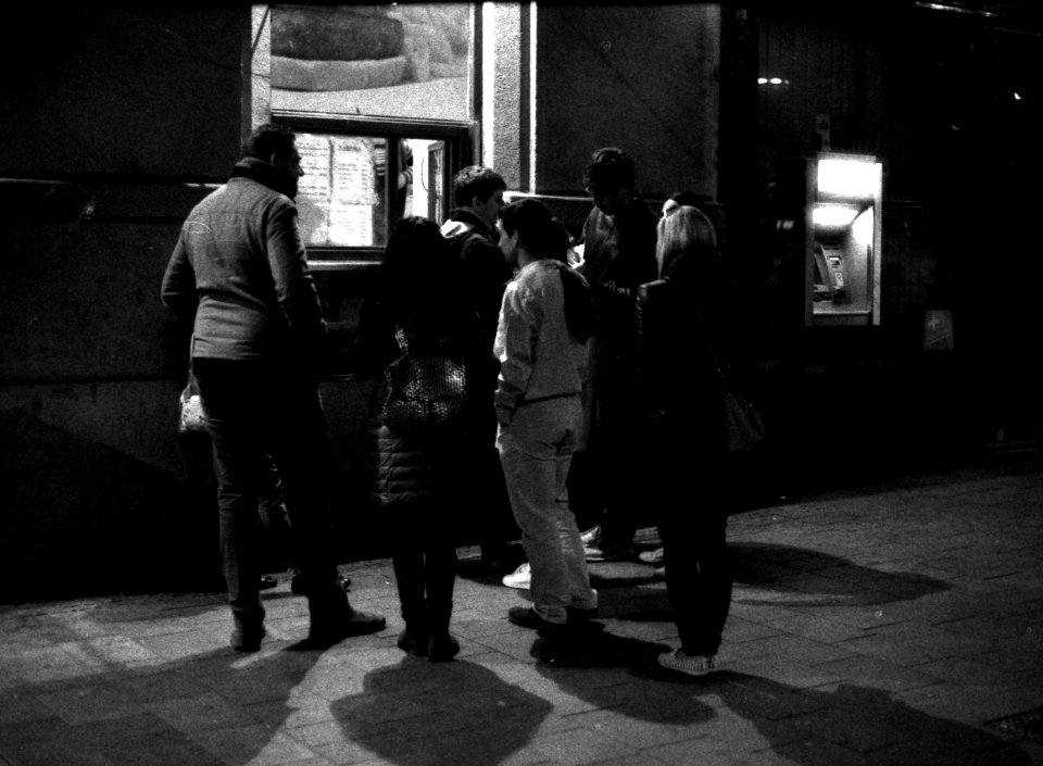 Canon EOS 30 with Canon EF 50mm f/1,8 II - Night Streets of Brno 04