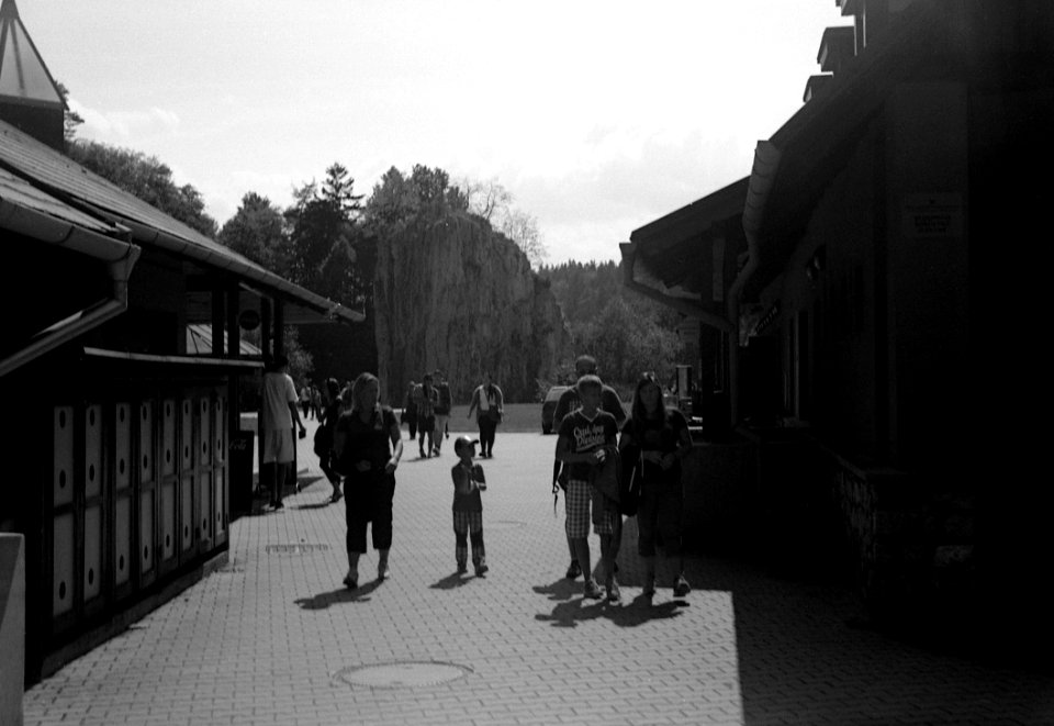 Agfa Optima 1a - People in front of Sloup-Šošůvka Caves