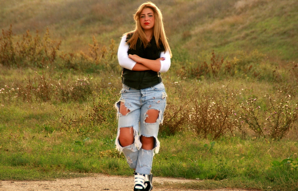 Blond green eyes fashion
