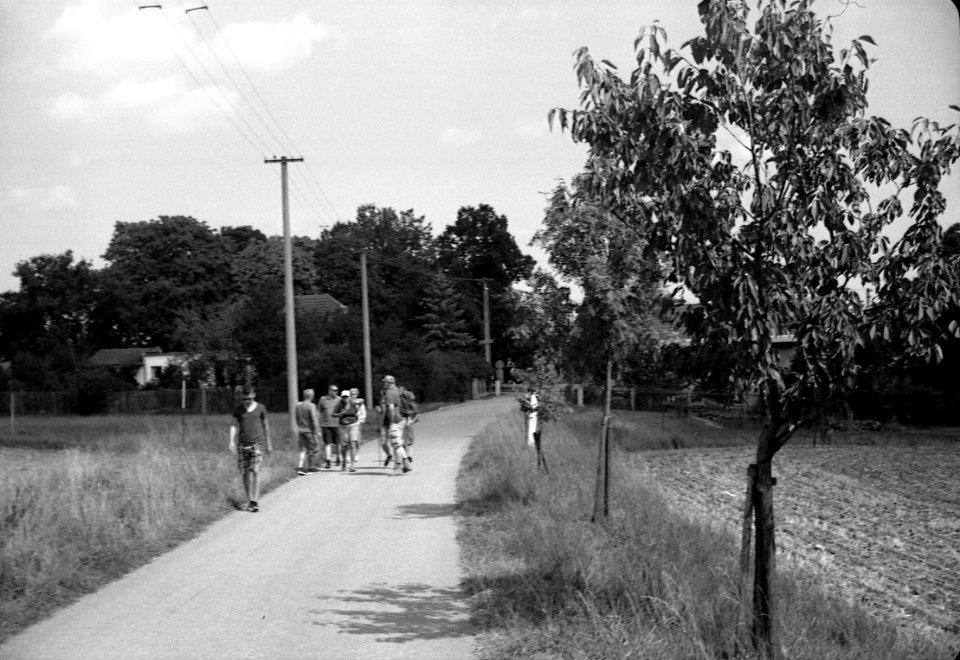 Agfa Optima 1a - People on the Country Road