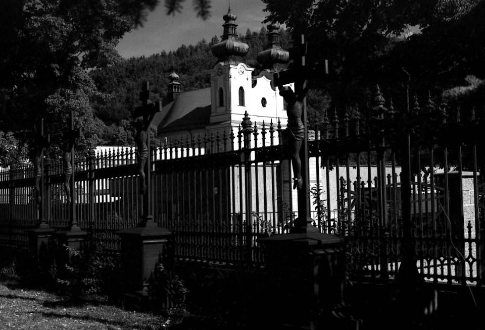 Canon EOS 30 with Canon EF 50mm f/1,8 II - Sloup Cemetery 03