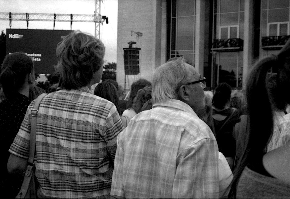 Canon Prima Zoom 80u (Sure Shot 80u) - Audience 02