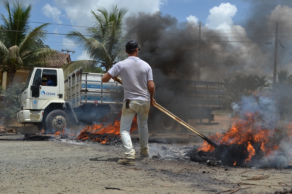 Road fire manifestation