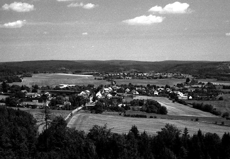 Canon EOS 30 with Canon EF 50mm f/1,8 II - Moravian Karst Landscape 01