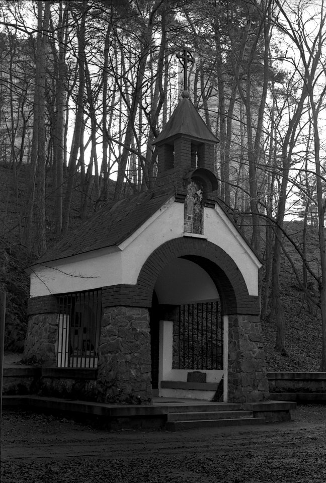 Canon EOS 30 - St. Anthony's Chapel and Sourroundings (Brno-Lesná) 08