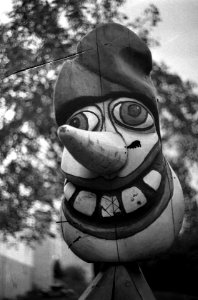 Kiev 4 + Helios-103 - Quite Bizzare Wooden Sculpture on Playground 1