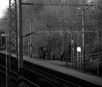 Contax D + Pentacon Electric 4/200 MC - Train Station Lesná