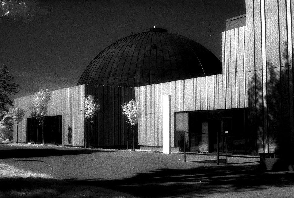 Canon EOS 30 - Infra - Brno Observatory and Planetarium 2