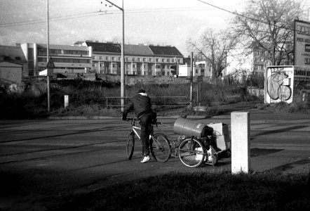 Orion EE - Man Transporting Scrap Iron photo