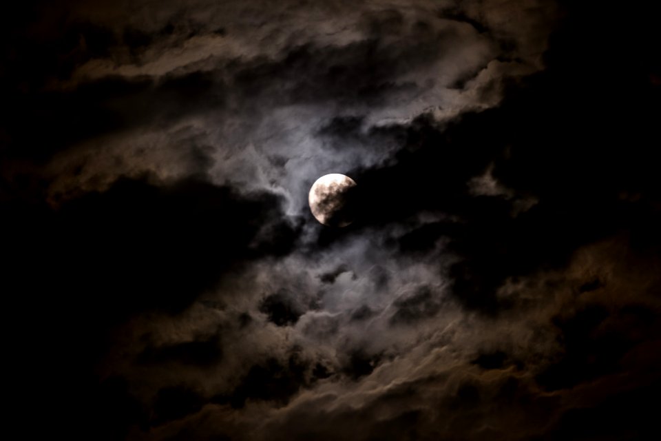 The moon was a ghostly galleon tossed upon cloudy seas. - Alfred Noyes