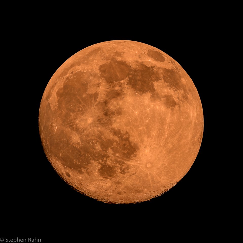 Wildfire-affected Moon as seen in Georgia