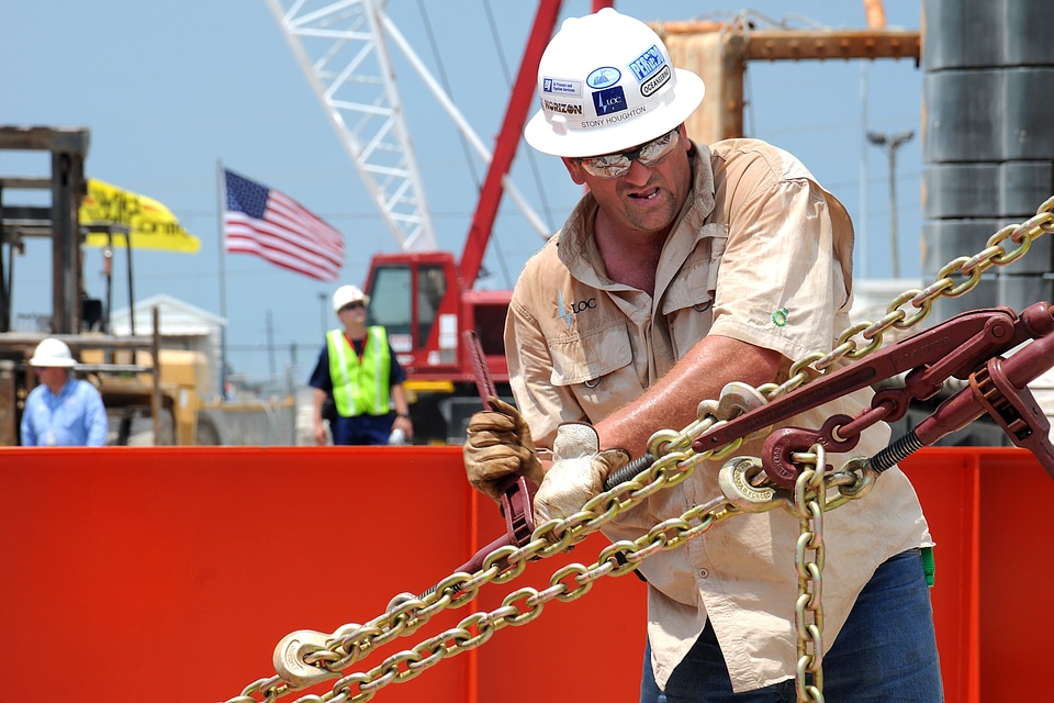 Rig building hardhat