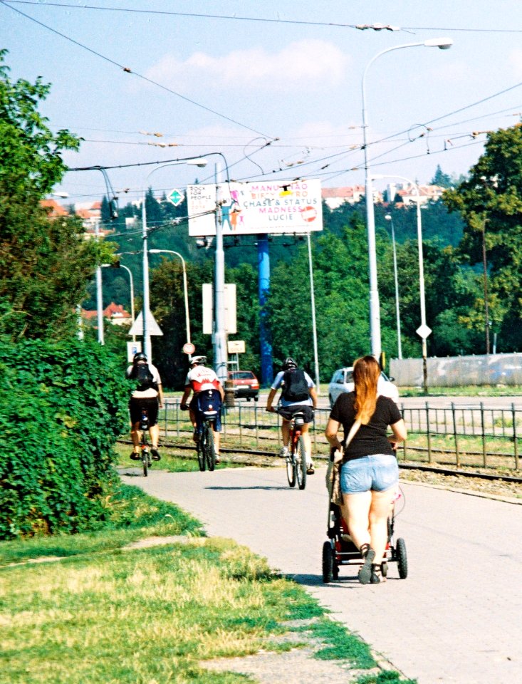 Kiev 4 + Jupiter-11 135/4 - On Wheels