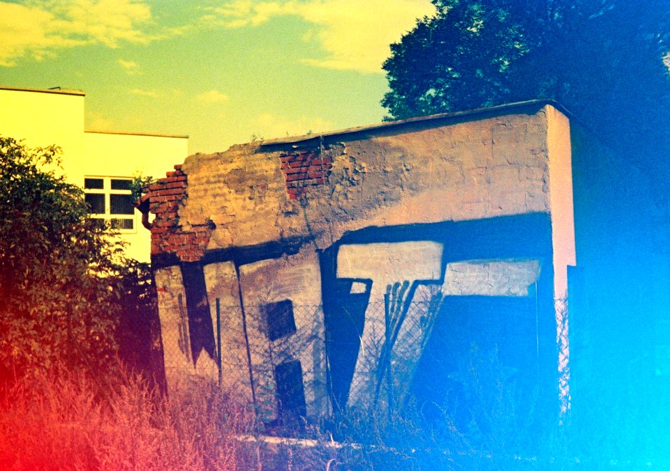 Elikon 35S - Brno as Fool's Garden and Other Stories