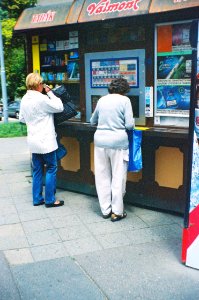 Vilia - Women at Tobacconist's