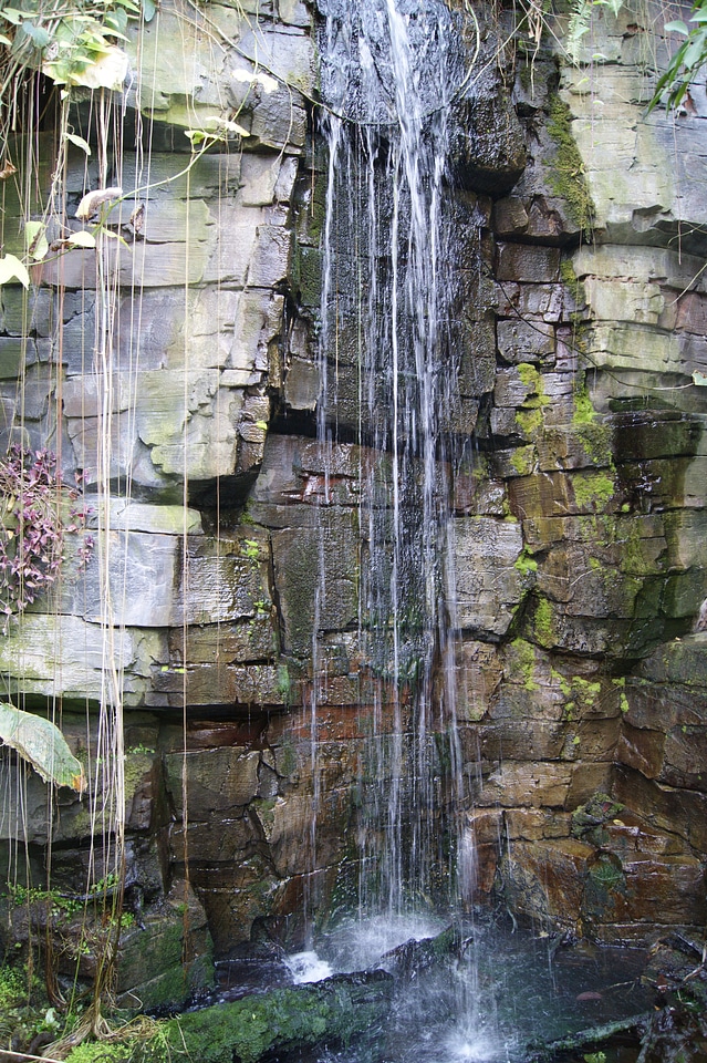 Waterfall rocks the stones