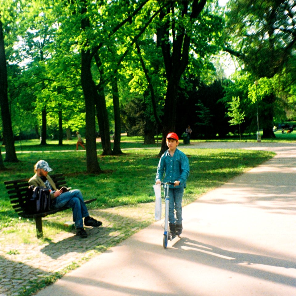 Vilia-Auto - Park Scene 03