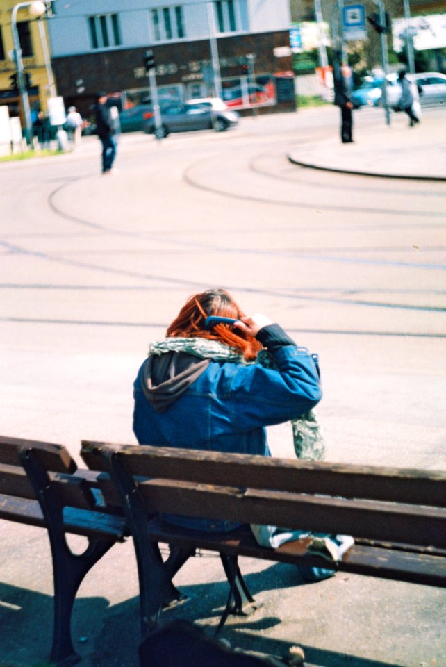 Praktica MTL 5 +  Helios 44-2 2/58 - Woman Combing Her Hair
