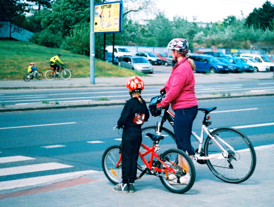 Praktica MTL 5 +  Helios 44-2 2/58 - Mother and Daughter on Bicycles