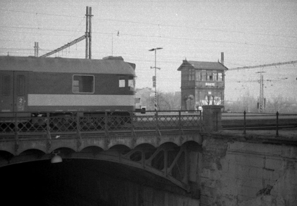 Praktica BC1 - Railway Station 1