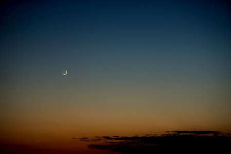 4% Crescent Moon, Mercury, and Venus