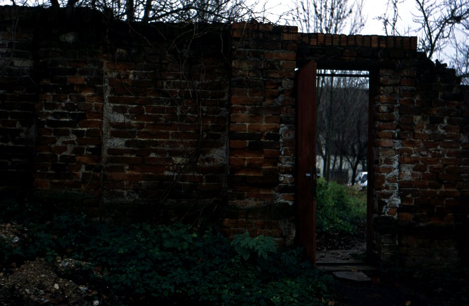 Exa + Tessar 2,8/50 - Psychiatric Hospital Černovice 4