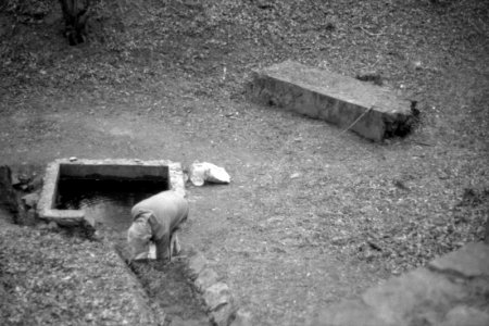 Praktica BC1 - Man at the Spring 02