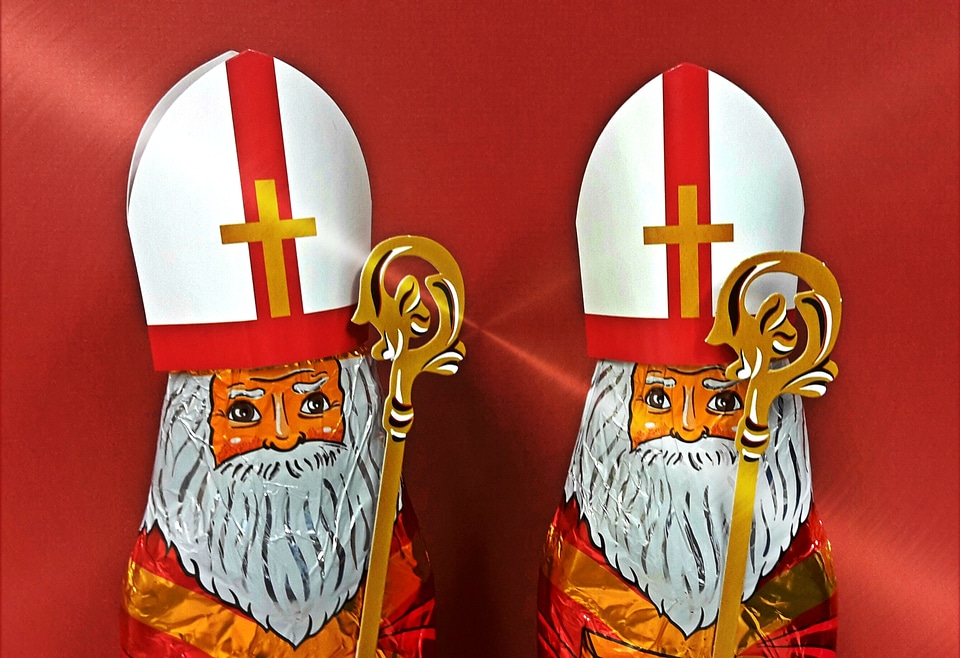 Chocolate santa claus advent packaging