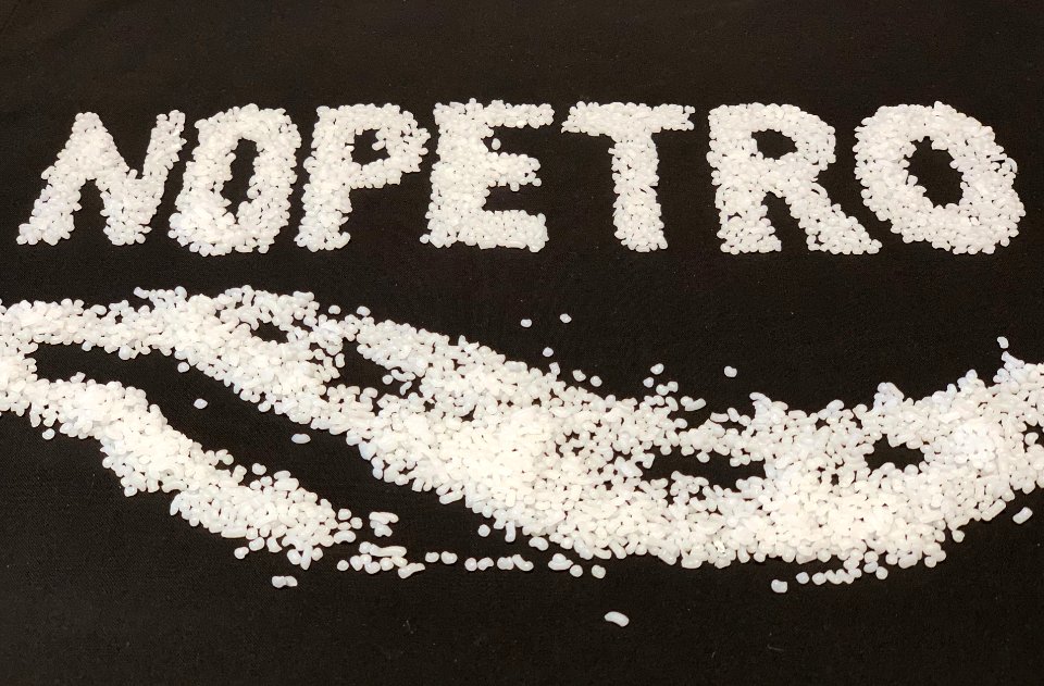 NoPetroPA-plastic-nurdles-public-domain-7793