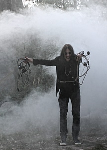 Man smoke ozzy
