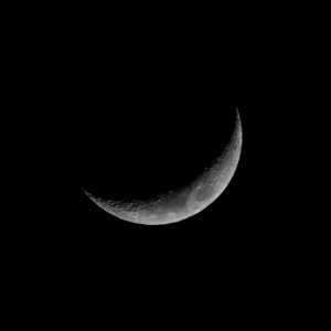 19% Waxing Crescent Moon on 4-19-18